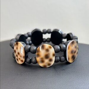 Shell and Wood Stretch Bracelet